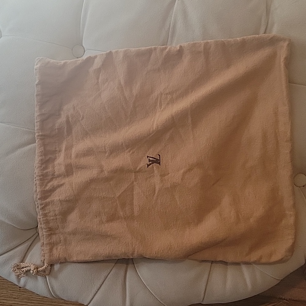 Louis Vuitton Monogram Trousse Toilette 28 - Picture 11 of 11